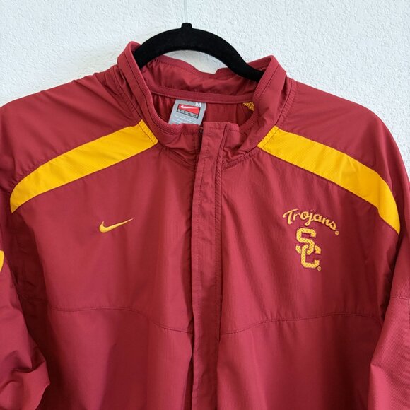 NIKE Fit Storm USC Trojans Authentic Team Windbreaker Jacket Size Medium UNISEX - Picture 2 of 13